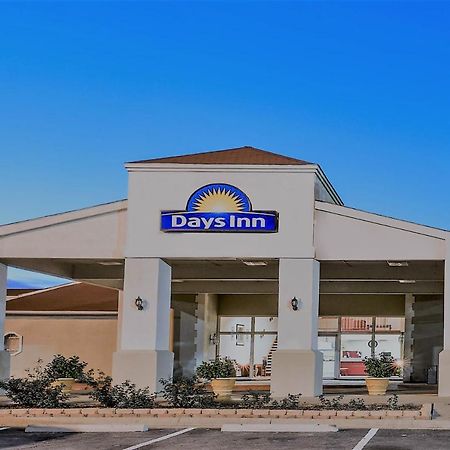 Days Inn By Wyndham Eastland Exterior photo