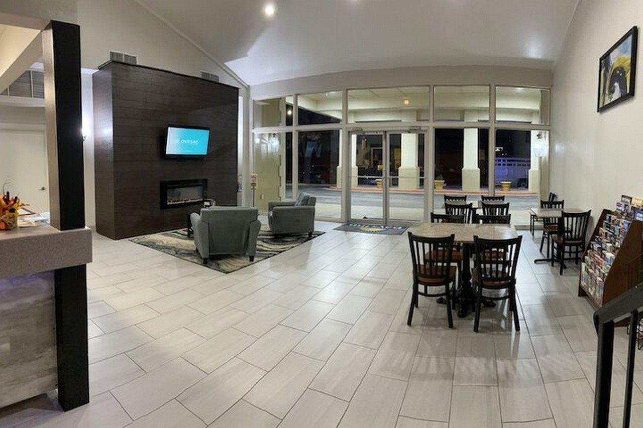 Days Inn By Wyndham Eastland Exterior photo